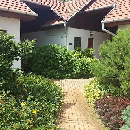 Guest house Nadas Panzio