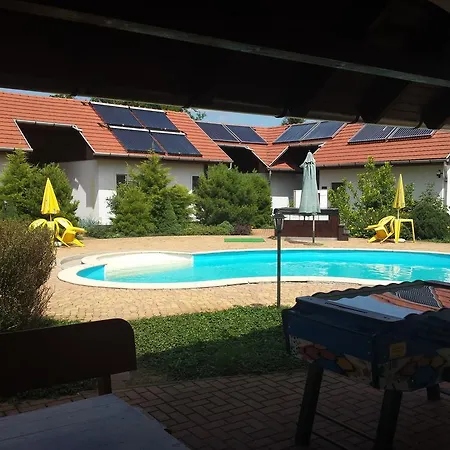 Vendégház Nádas Panzió *