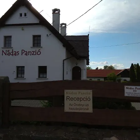 Nadas Panzio بيت ضيافة 4*