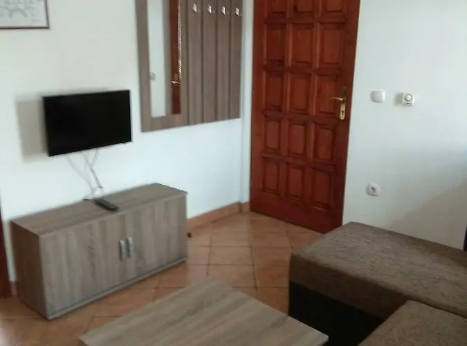 Nadas Panzio 4*